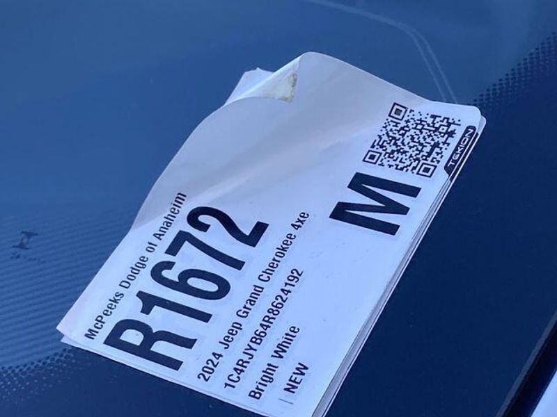 New 2024 Jeep Grand Cherokee 4xeImage 25