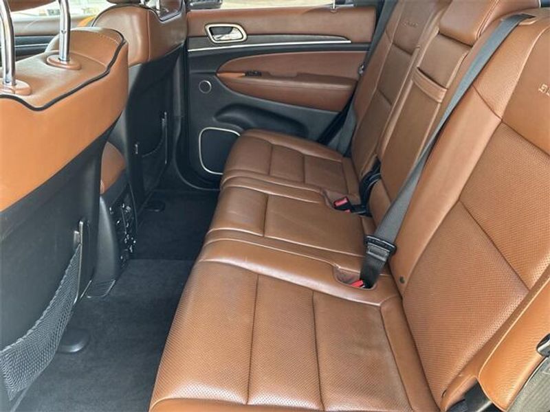Used 2016 Jeep Grand Cherokee SummitImage 16