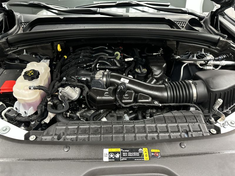 Used 2025 Jeep Grand Cherokee Altitude XImage 25