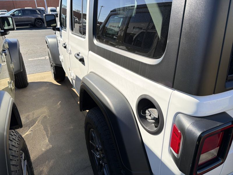 New 2026 Jeep Wrangler 4-door Sport SImage 10
