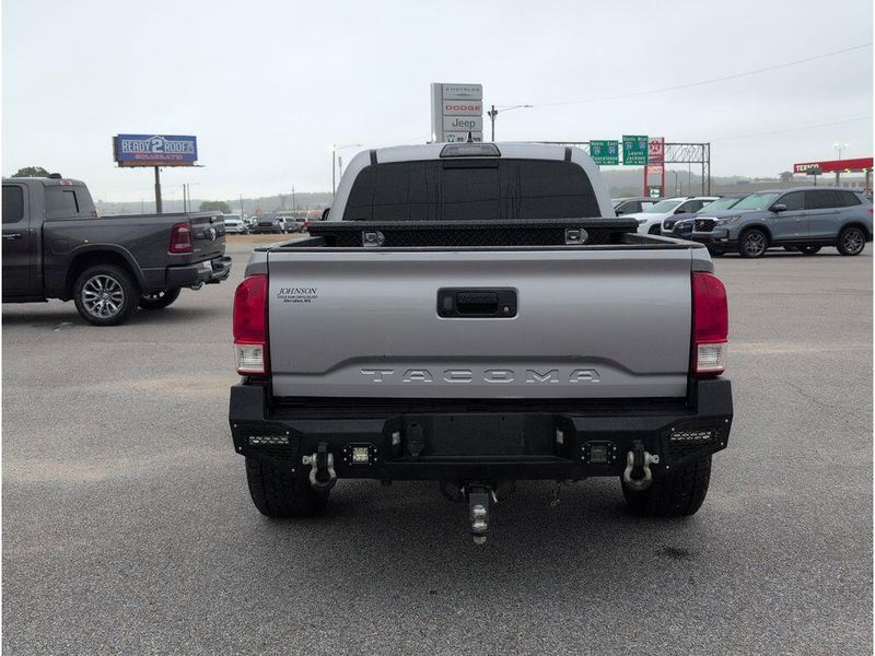 Used 2017 Toyota Tacoma TRD Off RoadImage 4