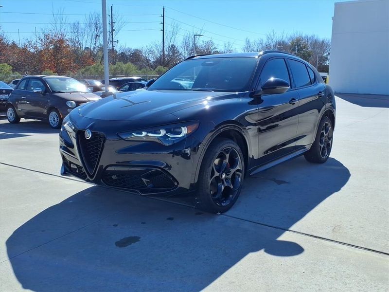 New 2026 Alfa Romeo Stelvio AwdImage 2