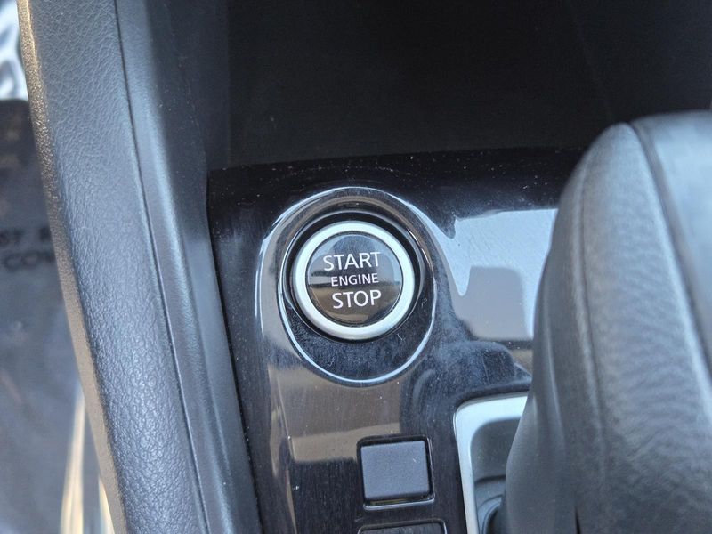 Used 2022 Nissan Versa SV CVT