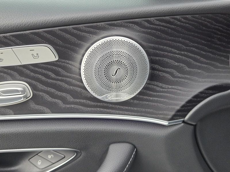 2020 Mercedes Benz E 350 photo 3