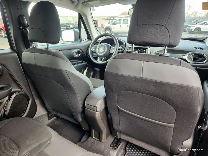 Used 2023 Jeep Renegade Latitude