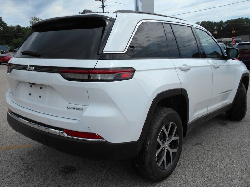 2025 Jeep Grand Cherokee Limited 4x4Image 27