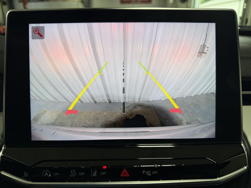 Used 2025 Jeep Compass LimitedImage 13