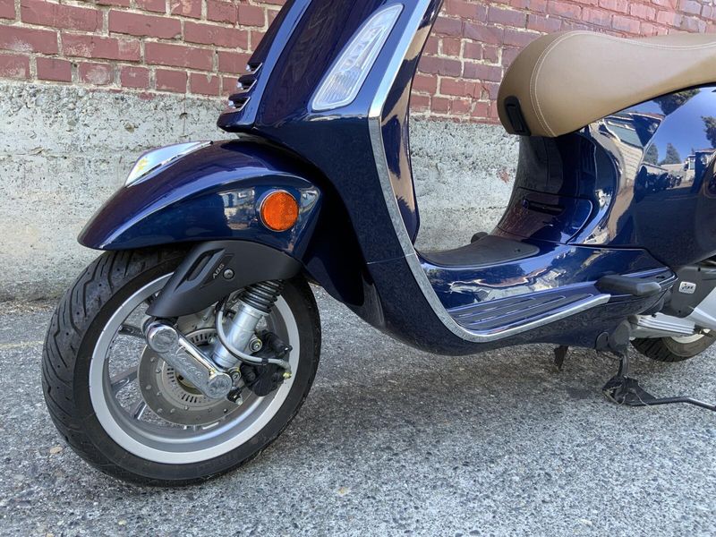 Used 2021 Vespa PRIMAVERA 150 