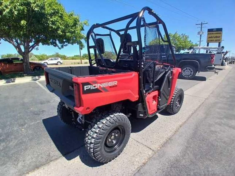 2025 Honda PIONEER 520 