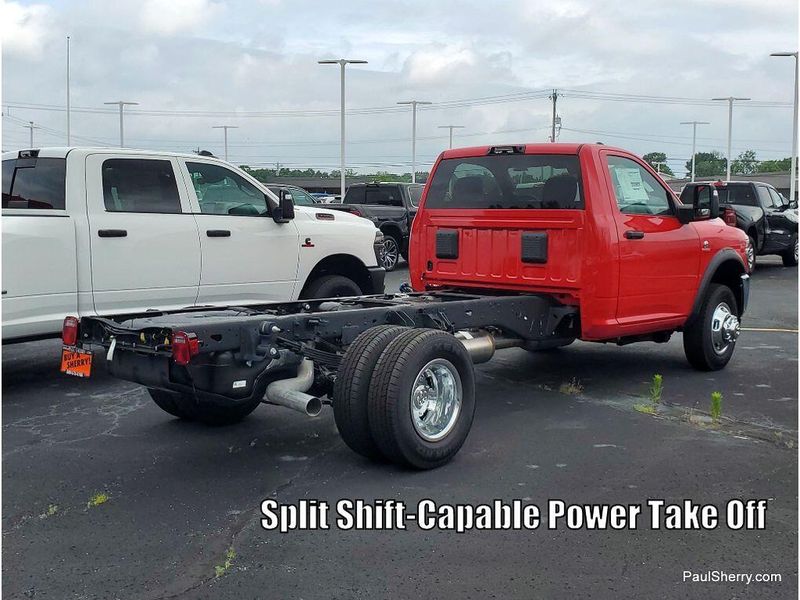 New 2026 RAM 3500 Tradesman Chassis Regular Cab 4x4 84' Ca