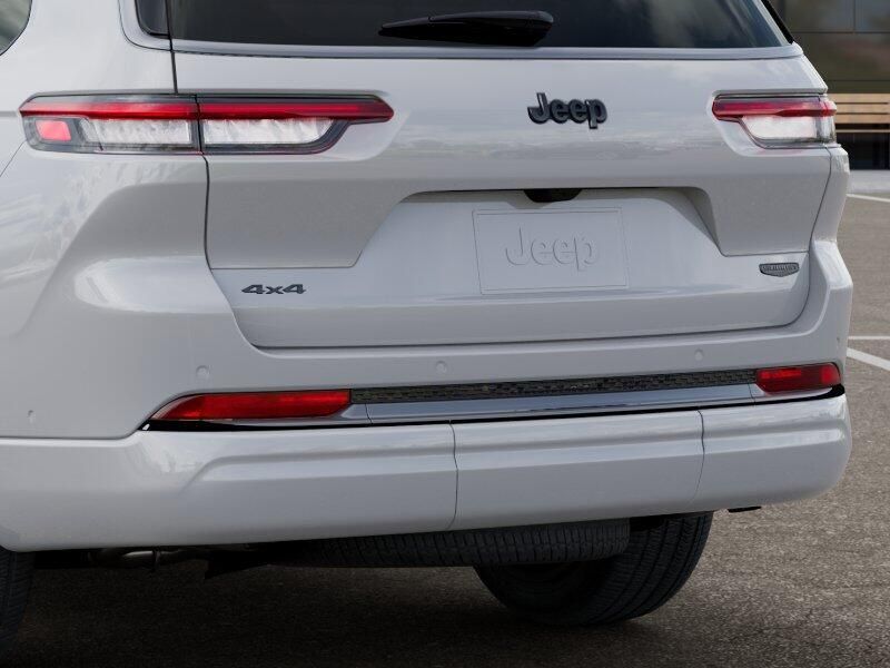 New 2026 Jeep Grand Cherokee L Summit 4x4Image 13