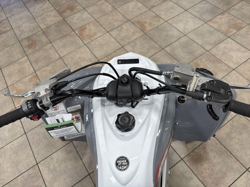New 2026 Yamaha RAPTOR 700  in a ARMOR GREY exterior color. Vista Del Amo Motorsports 760-330-5665 delamomotorsports.com 