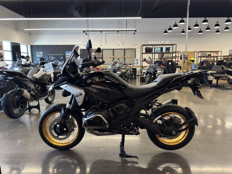 2025 BMW R 1300 GS - TRIPLE BLACK - BLACK STORM METALLIC 