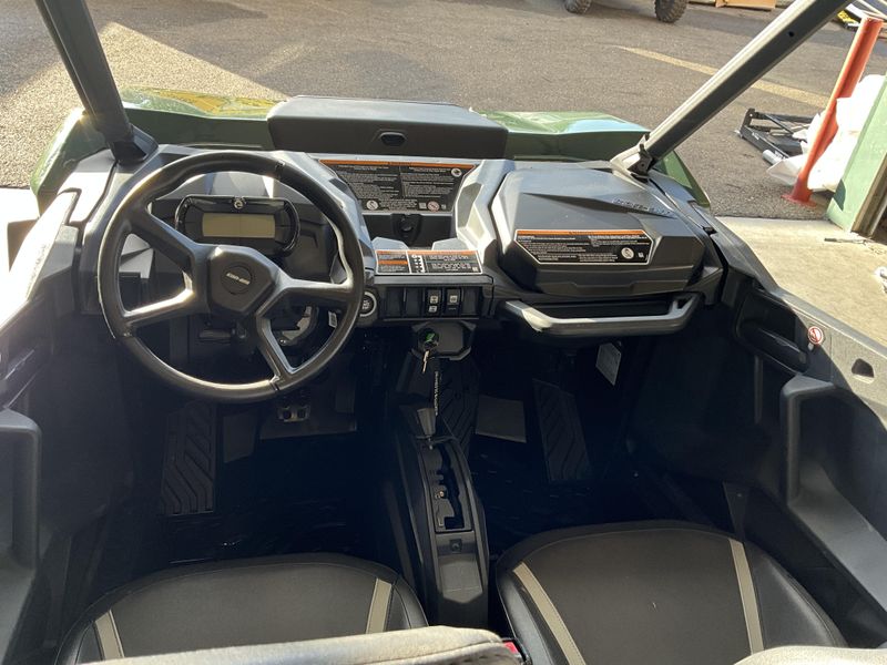 New 2024 Can-Am COMMANDER MAX XT-P 1000R Image 11