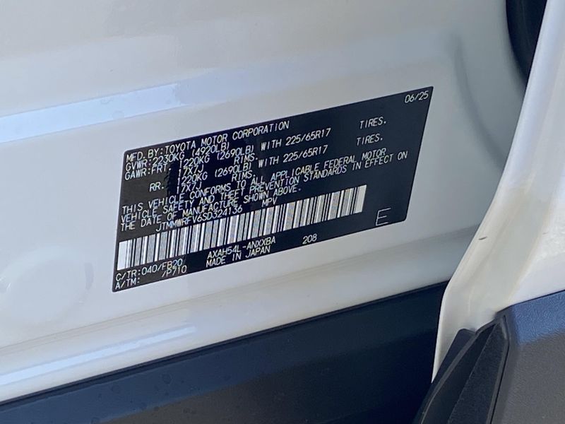 New 2025 Toyota RAV4 Hybrid LEImage 19