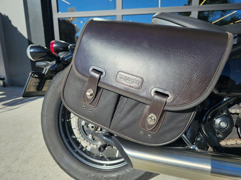 2024 Triumph Bonneville Bobber Stealth Edition