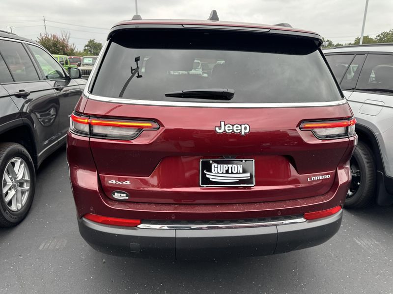 New 2025 Jeep Grand Cherokee L Laredo X 4x4Image 8