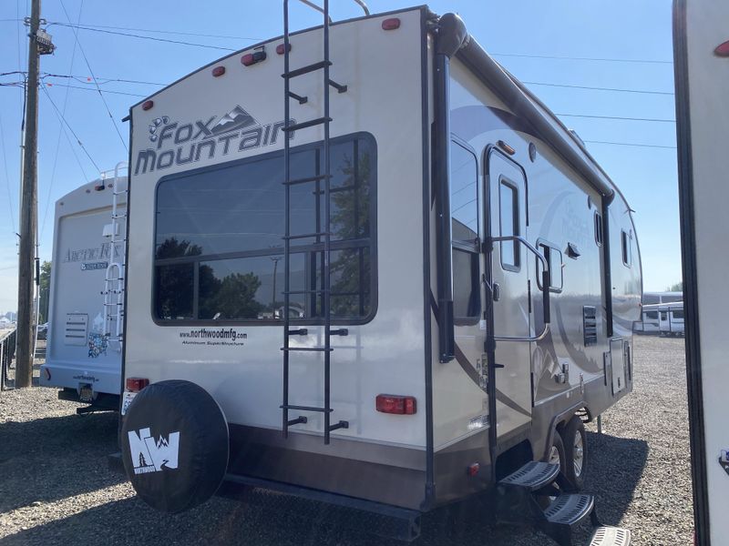 Used 2016 NORTHWOOD MFG FOX MOUNTAIN 235 RLS Image 2