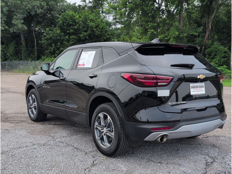 Used 2025 Chevrolet Blazer LTImage 3