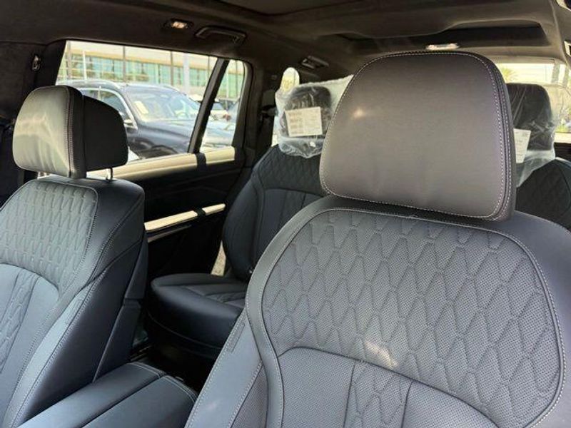 New 2027 BMW X7 M60iImage 20
