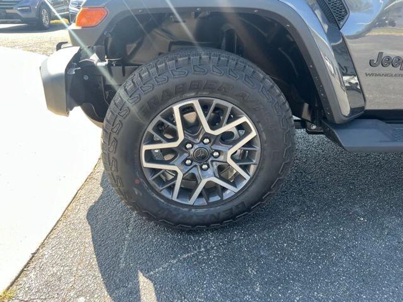 2025 Jeep Wrangler Sahara2025 Jeep Wrangler 4-door Sahara