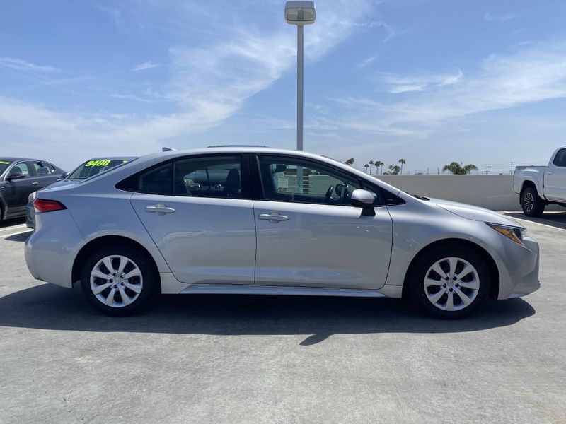 2024 Toyota Corolla LEImage 3