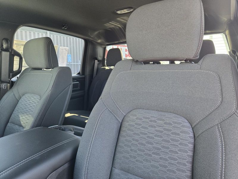 New 2026 RAM 1500 Big Horn Crew Cab 4x2 5'7' Box