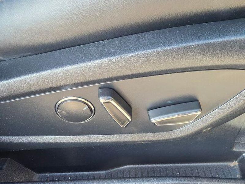 Used 2017 Lincoln MKX SelectImage 11