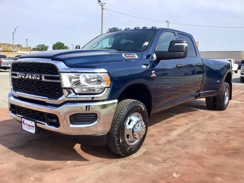 2024 RAM 3500 Tradesman Crew Cab 4x4 8