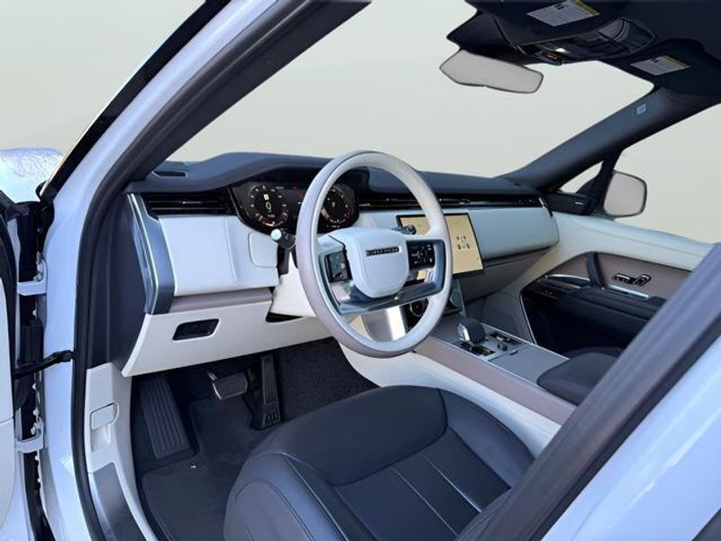 Used 2023 Land Rover Range Rover SE
