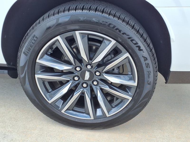 Used 2021 Cadillac Escalade ESV Sport PlatinumImage 14