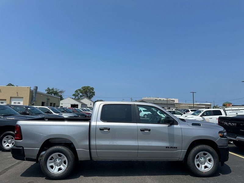 2025 RAM 1500 Tradesman Crew Cab 4x4 5