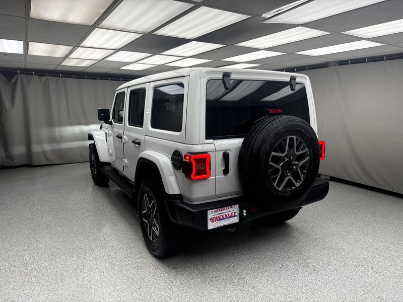 2024 Jeep Wrangler 4-door SaharaImage 2