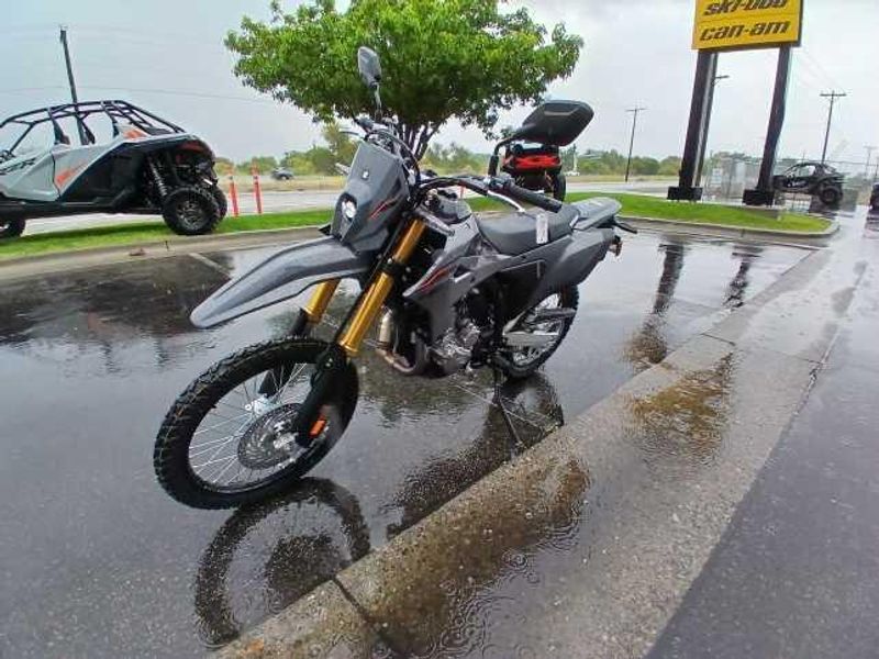 2025 Suzuki DRZ 4S BASE 