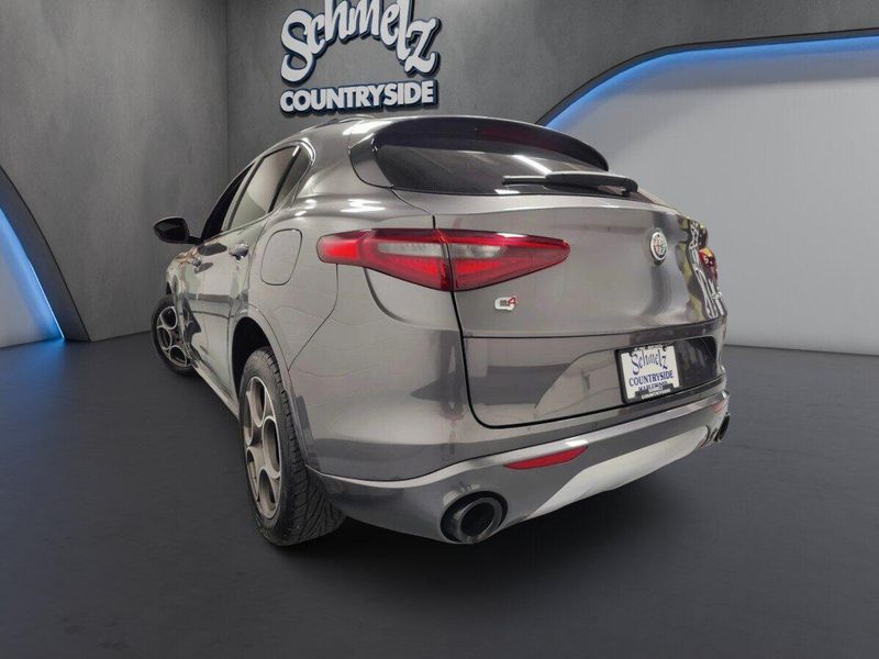 Used 2022 Alfa Romeo Stelvio Ti AWD w/Sunroof & NavImage 12