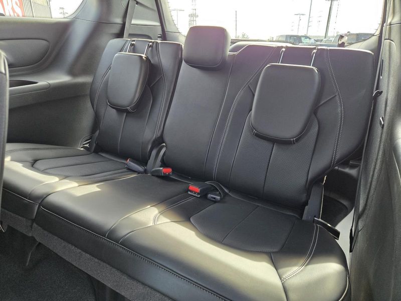 New 2026 Chrysler Pacifica Select FWD