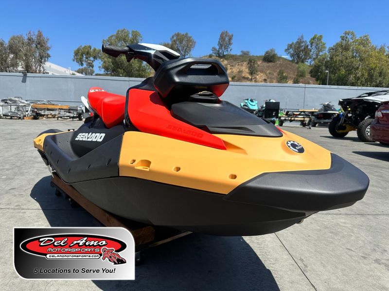 New 2024 Sea-Doo SPARK FOR 2 90 (SOUND SYSTEM) Image 1