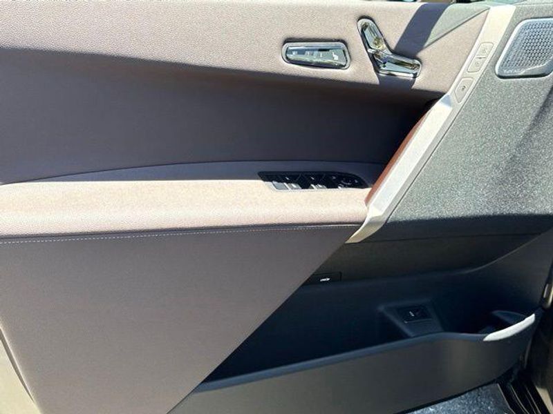 Used 2023 BMW iX M60Image 18