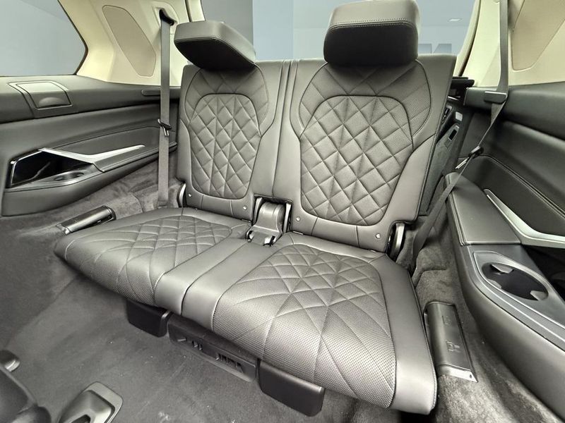 2025 BMW X7 xDrive40iImage 30
