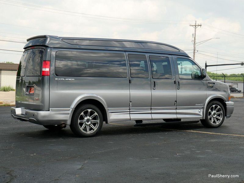 2017 GMC Savana 2500 Image 15