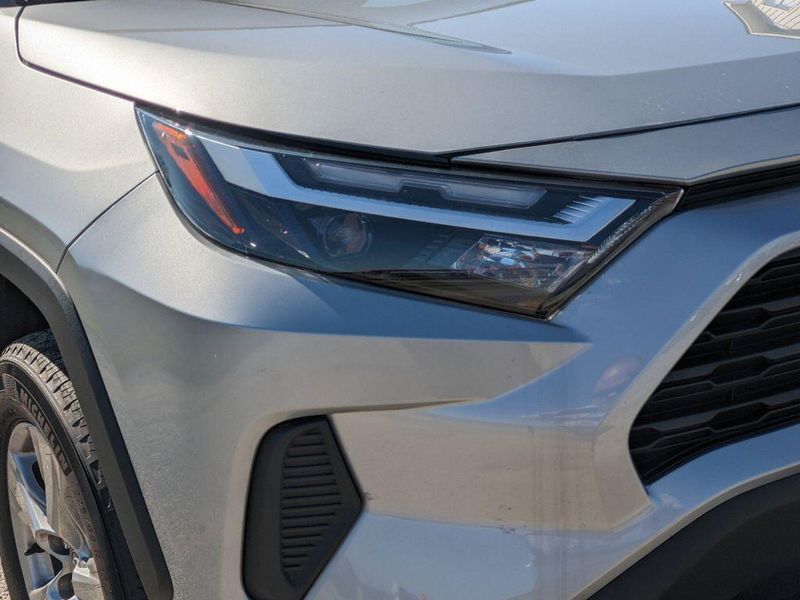 2023 Toyota RAV4 XLEImage 7