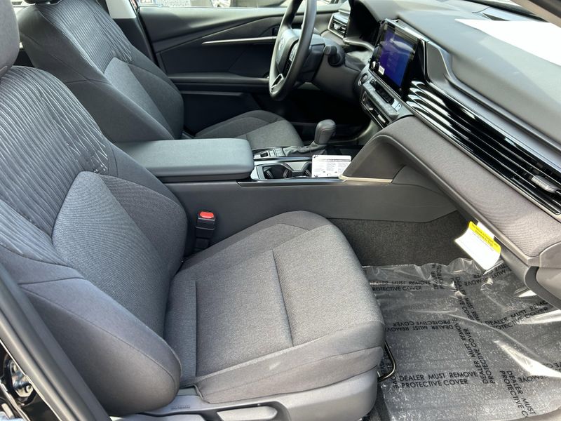 New 2025 Toyota Camry LEImage 10