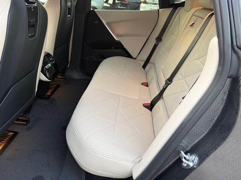 New 2026 BMW iX xDrive45Image 26