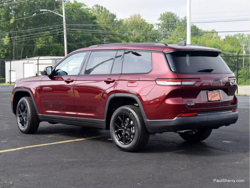 2025 Jeep Grand Cherokee L Altitude X 4x4Image 11