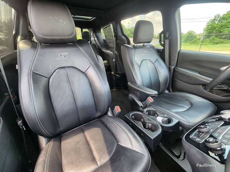 2019 Chrysler Pacifica Touring L Plus SImage 4