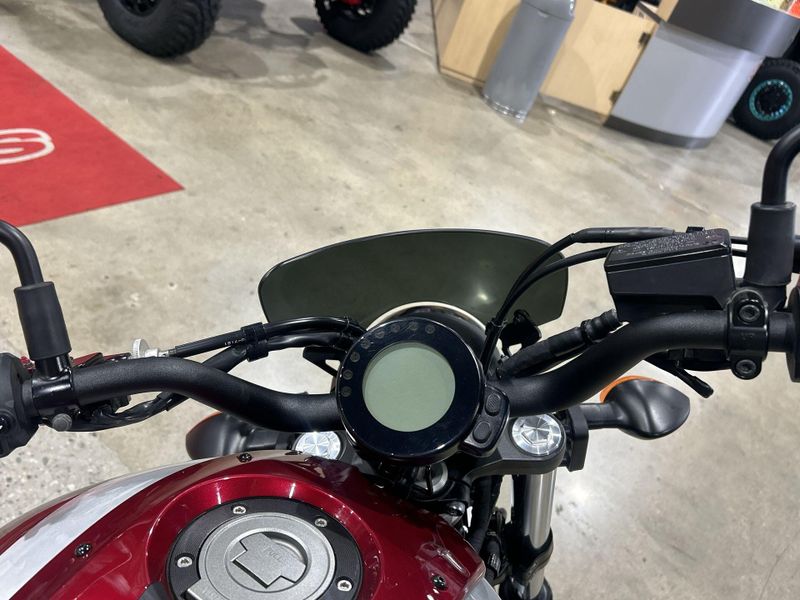 2018 Yamaha XSR700  in a RASPBERRY METALLIC exterior color. Del Amo Motorsports of Redondo Beach (424) 390-7811 delamomotorsports.com 