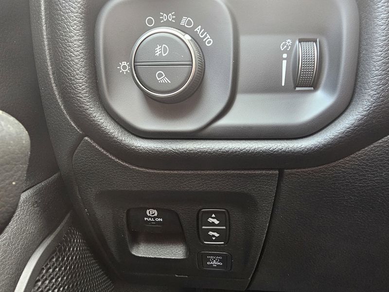 2025 RAM 1500 Big HornImage 20