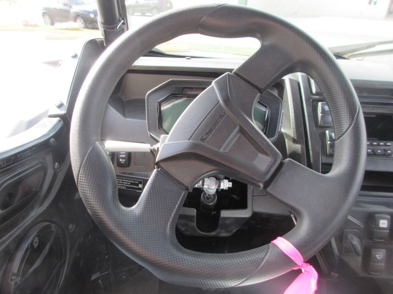 USED 2026 KAWASAKI TERYX KRX41000 BLACKOUT EDITION Image 17