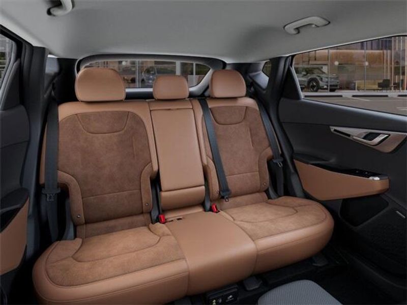 2025 Kia EV6 WindImage 16