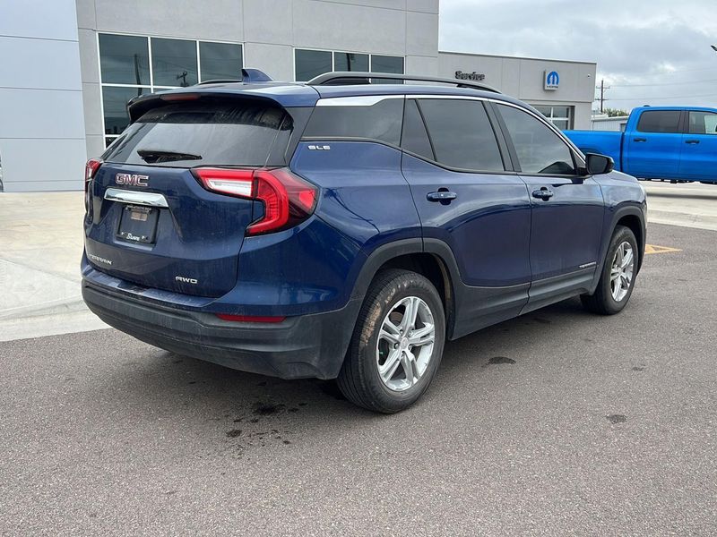 2022 Gmc Terrain SLE photo 5